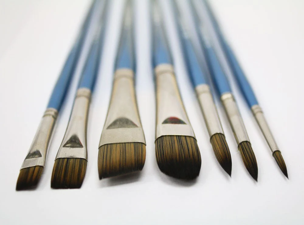 Set De 7 Pinceles Para Óleo en Estuche de Madera - Mont Marte - BMHS0004