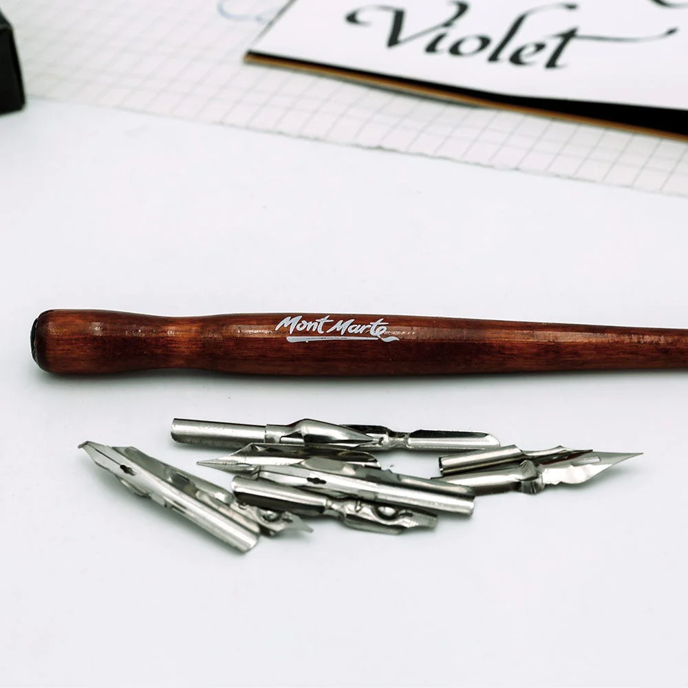 Set de 9 Plumas de Inmersión para Caligrafía Signature  10 piezas - Mont Marte - MMCA0007